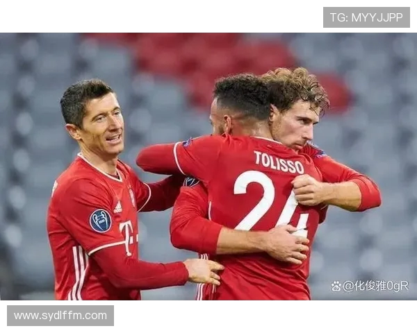 拜仁球员赛前扎堆光顾理发师偏爱渐变造型的独特风尚背后故事揭秘